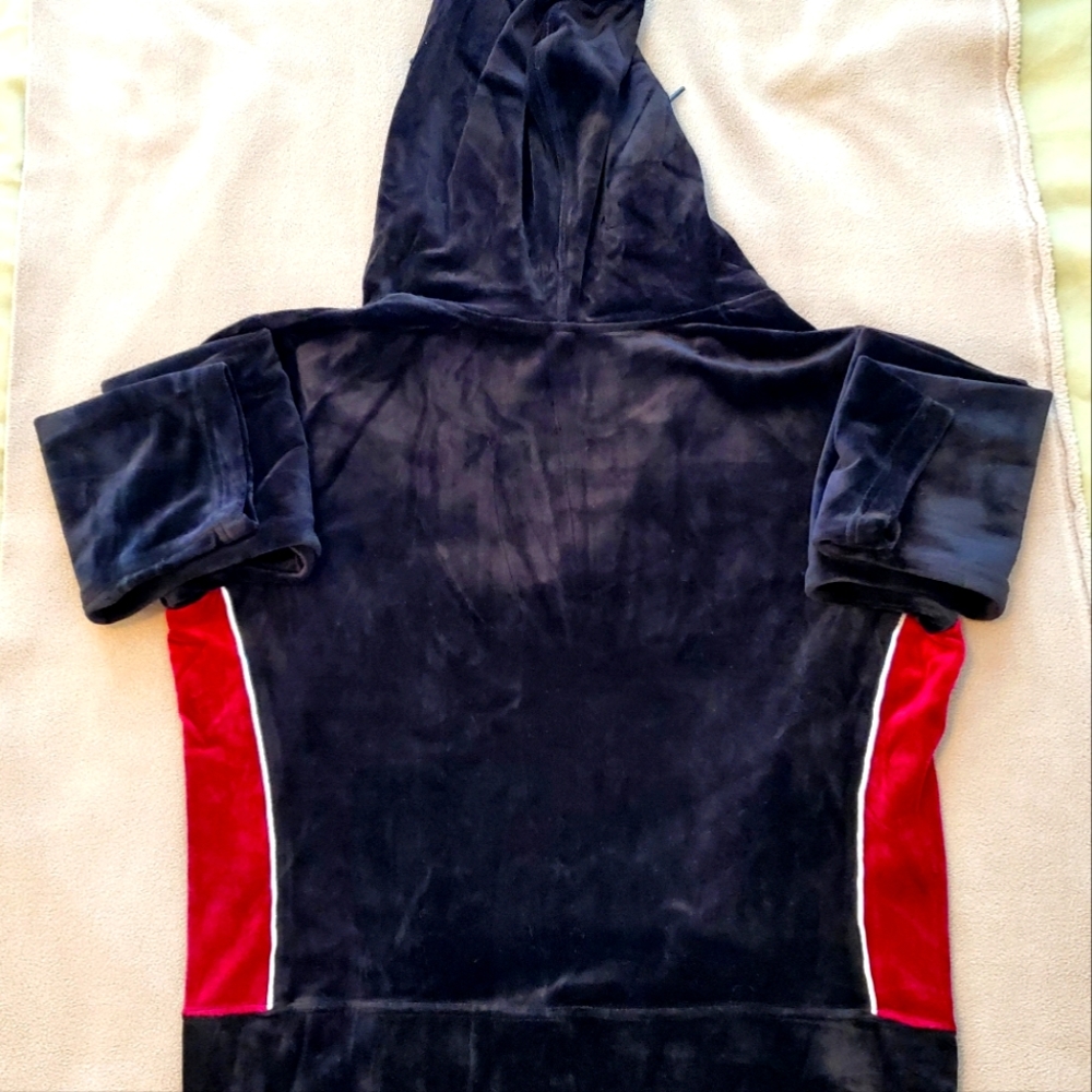 Gloria Vanderbilt Women's Athletic Outfit